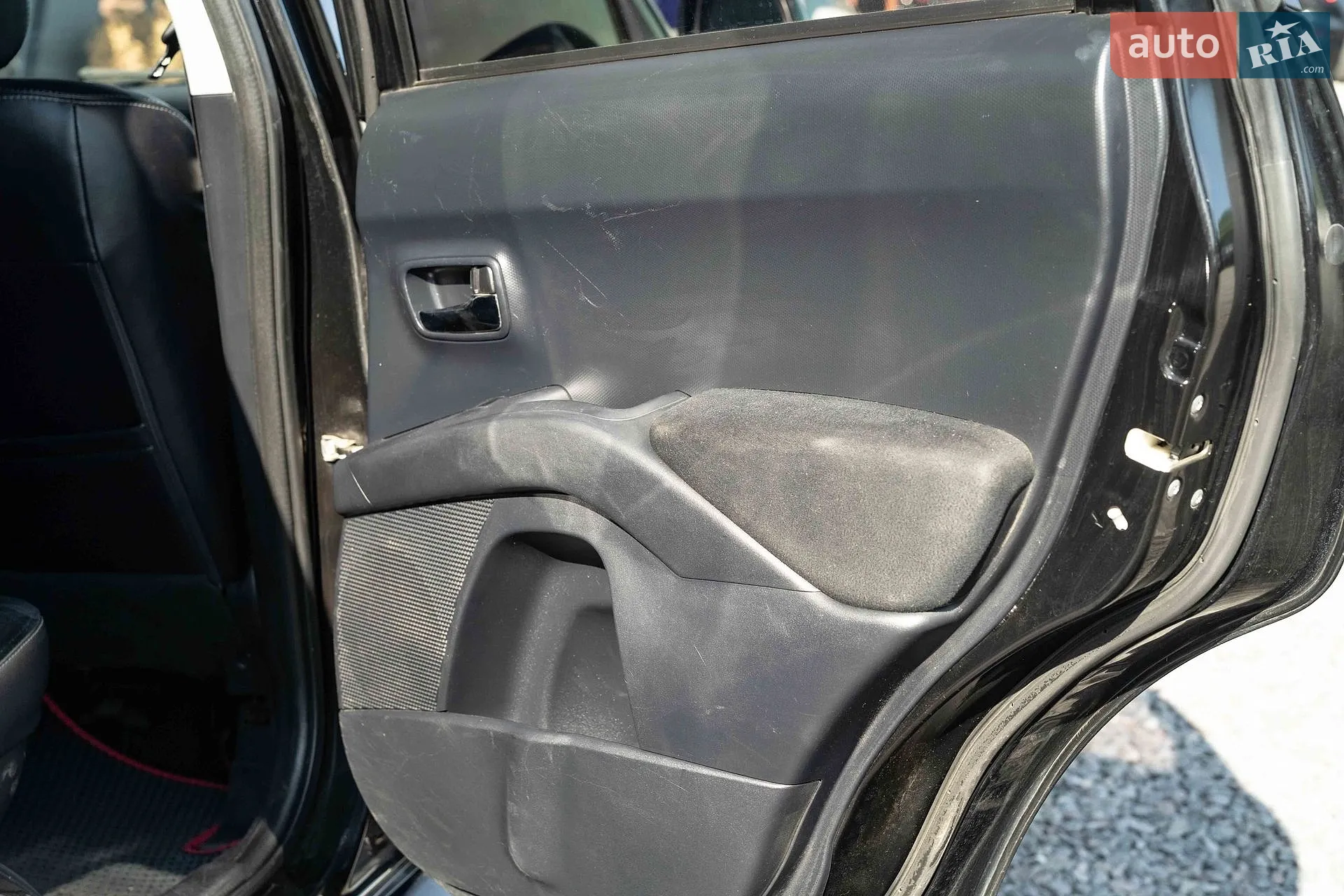 2011 Citroen C-Crosser - мініатюра 36