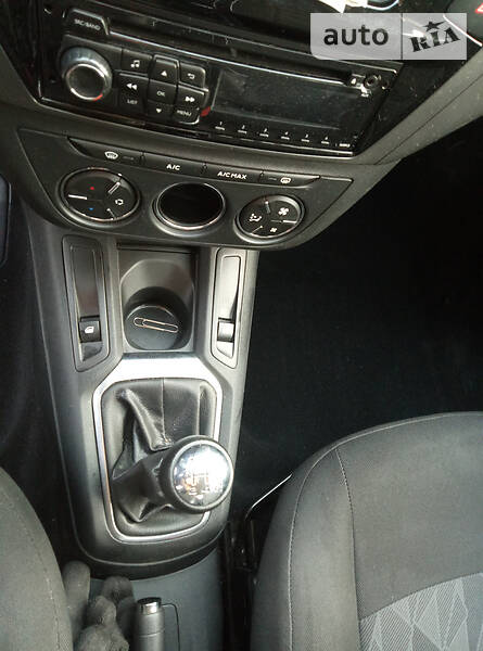 Седан Citroen C-Elysee 2013 в Мукачевому