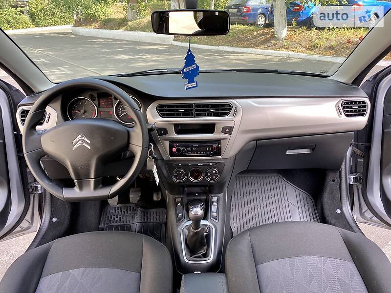 Седан Citroen C-Elysee 2017 в Киеве фото 28 Седан Citroen C-Elysee 2017 в Киеве