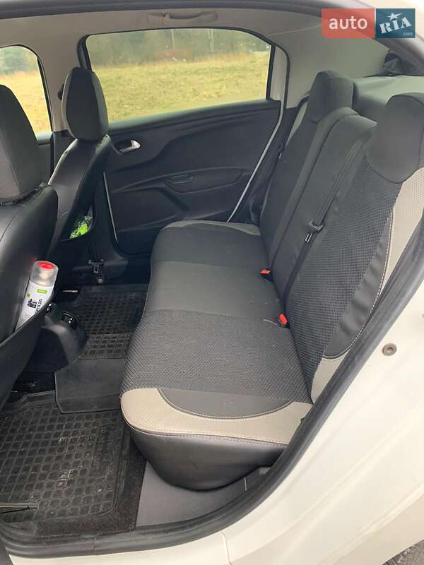 Седан Citroen C-Elysee 2013 в Сумах