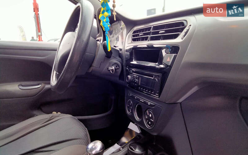 Седан Citroen C-Elysee 2014 в Мукачево