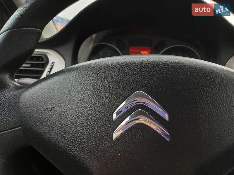 Седан Citroen C-Elysee 2016 в Луцке