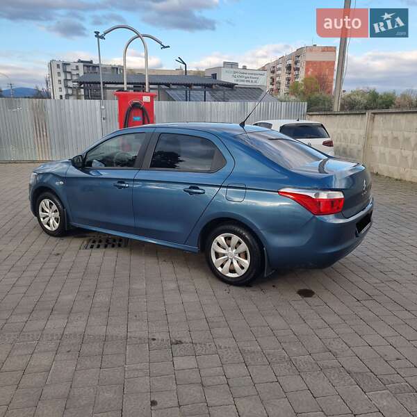 Седан Citroen C-Elysee 2013 в Ужгороде