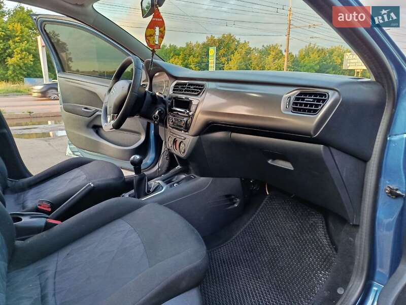 Седан Citroen C-Elysee 2013 в Сумах