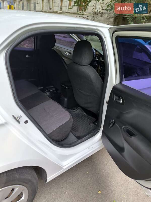 Седан Citroen C-Elysee 2013 в Дніпрі