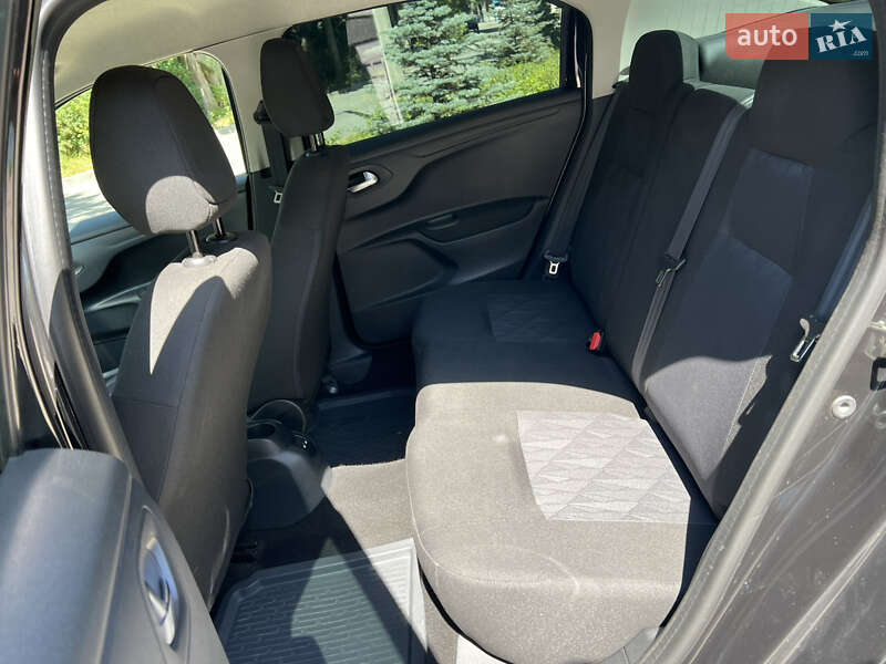 Седан Citroen C-Elysee 2013 в Черновцах фото 11 Седан Citroen C-Elysee 2013 в Черновцах