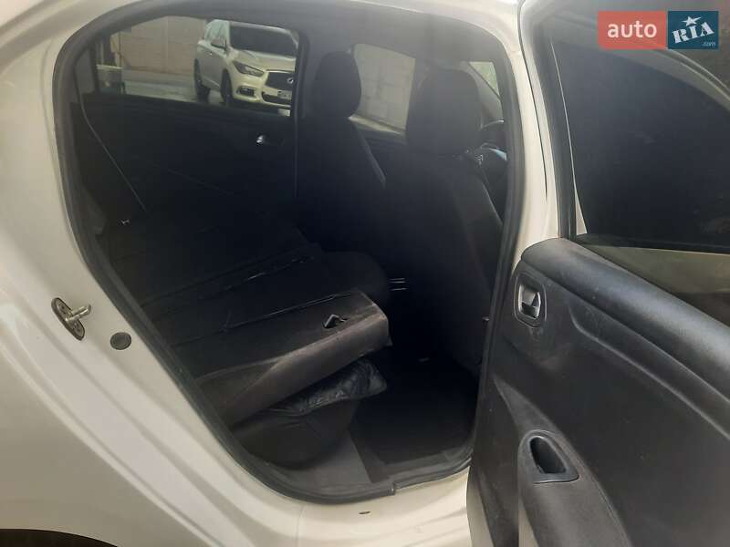 Седан Citroen C-Elysee 2018 в Ровно фото 12 Седан Citroen C-Elysee 2018 в Ровно