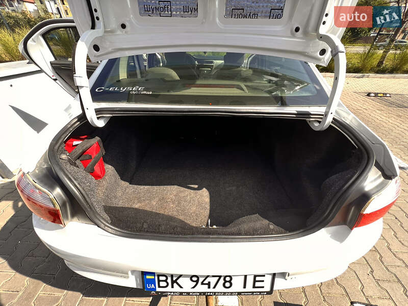 Седан Citroen C-Elysee 2013 в Рівному