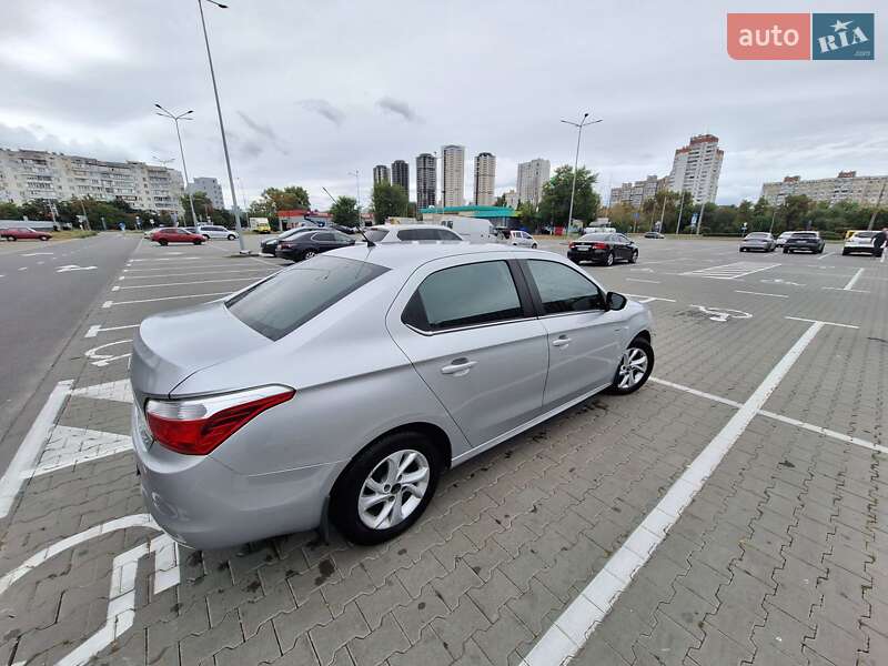 Седан Citroen C-Elysee 2013 в Киеве
