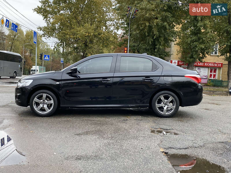 Седан Citroen C-Elysee 2015 в Киеве