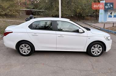 Седан Citroen C-Elysee 2013 в 