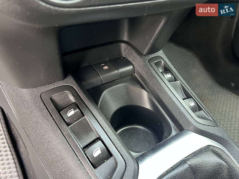 Седан Citroen C-Elysee 2013 в Львове фото 27 Седан Citroen C-Elysee 2013 в Львове