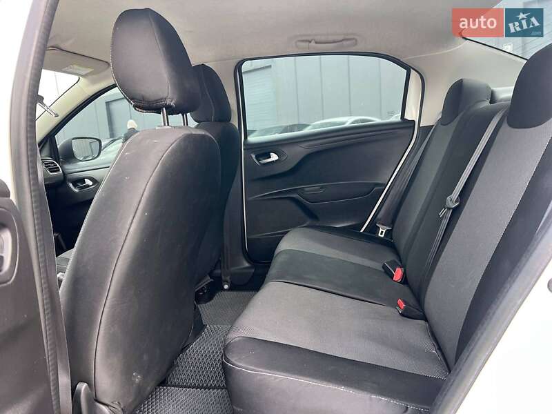 Седан Citroen C-Elysee 2013 в Львове фото 32 Седан Citroen C-Elysee 2013 в Львове