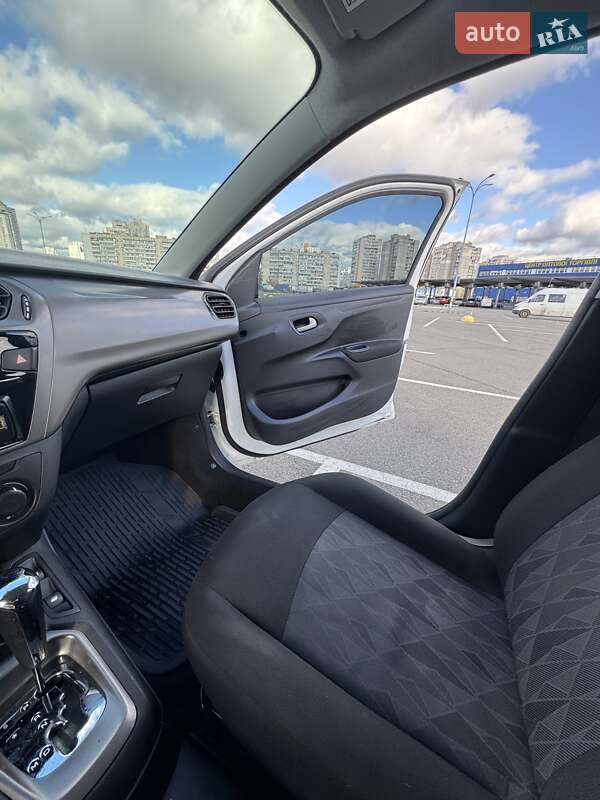 Седан Citroen C-Elysee 2016 в Киеве фото 8 Седан Citroen C-Elysee 2016 в Киеве