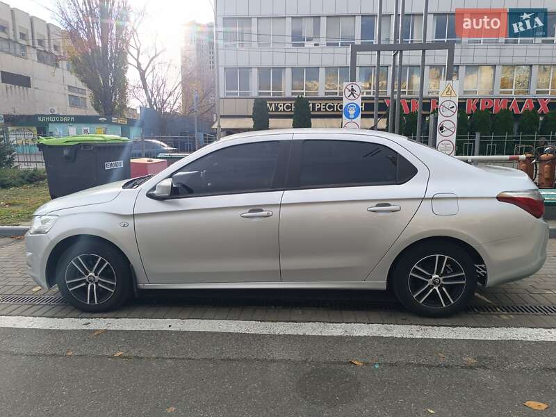 Седан Citroen C-Elysee 2016 в Києві