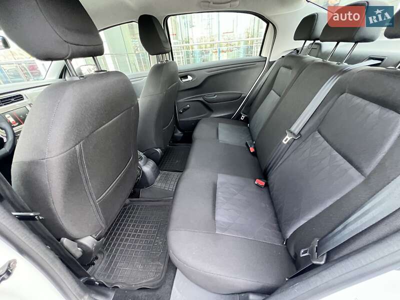 Седан Citroen C-Elysee 2023 в Киеве фото 13 Седан Citroen C-Elysee 2023 в Киеве