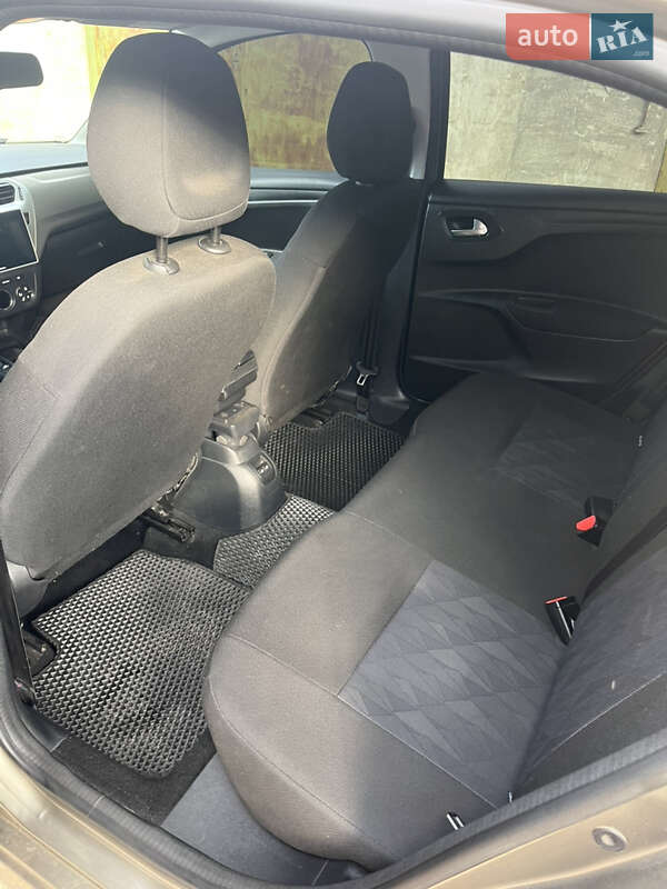 Седан Citroen C-Elysee 2017 в Днепре фото 10 Седан Citroen C-Elysee 2017 в Днепре