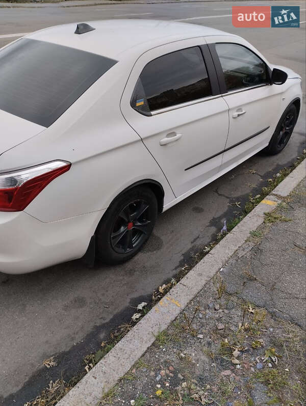 Седан Citroen C-Elysee 2015 в Києві фото 3 Седан Citroen C-Elysee 2015 в Києві