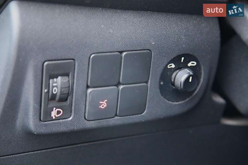 Седан Citroen C-Elysee 2013 в Харкові фото 21 Седан Citroen C-Elysee 2013 в Харкові