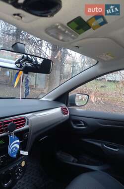 Седан Citroen C-Elysee 2015 в Ровно