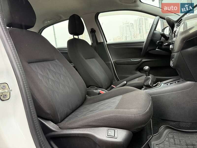 Седан Citroen C-Elysee 2018 в Киеве