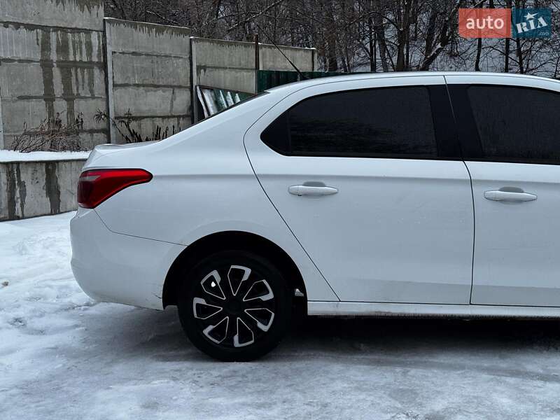 Седан Citroen C-Elysee 2018 в Киеве