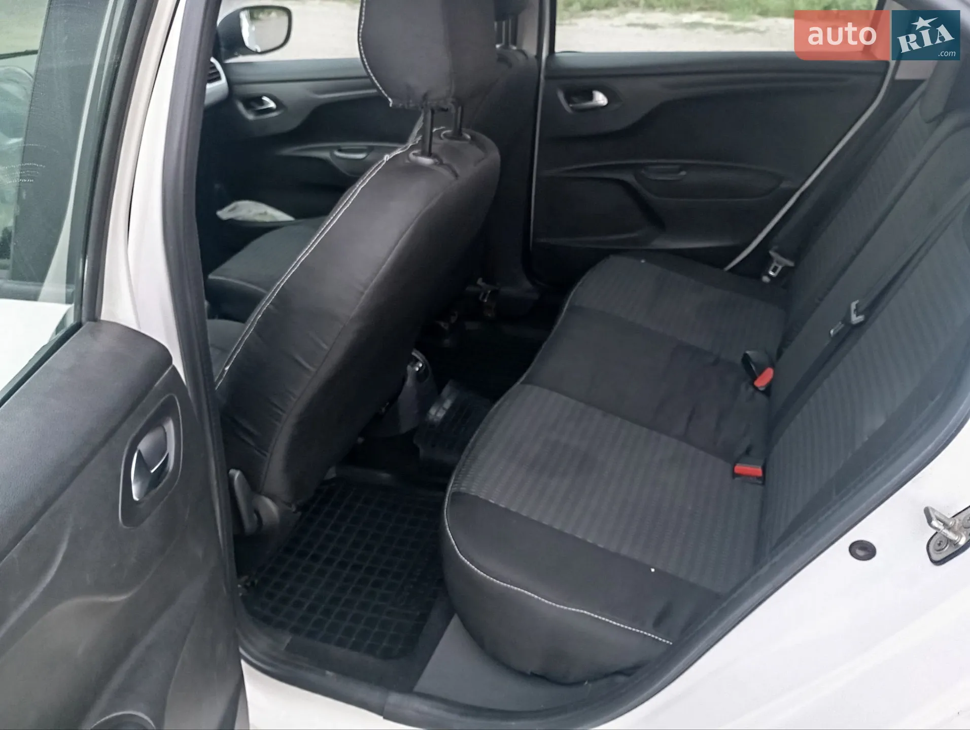 2013 Citroen C-Elysee - мініатюра 10