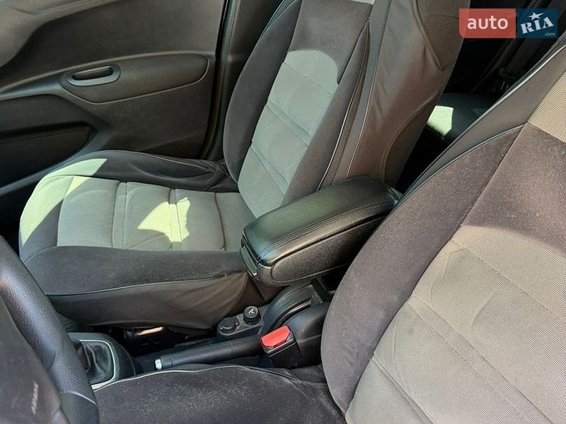 Седан Citroen C-Elysee 2017 в Запоріжжі фото 6 Седан Citroen C-Elysee 2017 в Запоріжжі