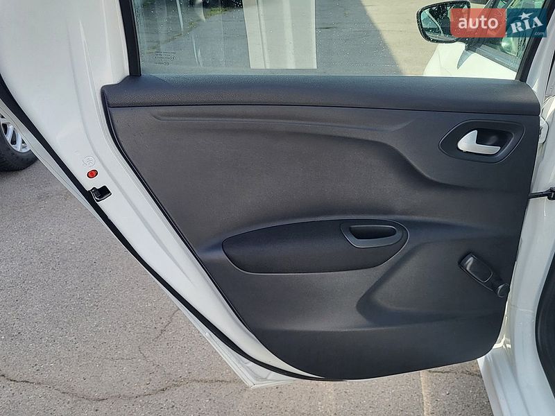 Седан Citroen C-Elysee 2023 в Києві фото 31 Седан Citroen C-Elysee 2023 в Києві