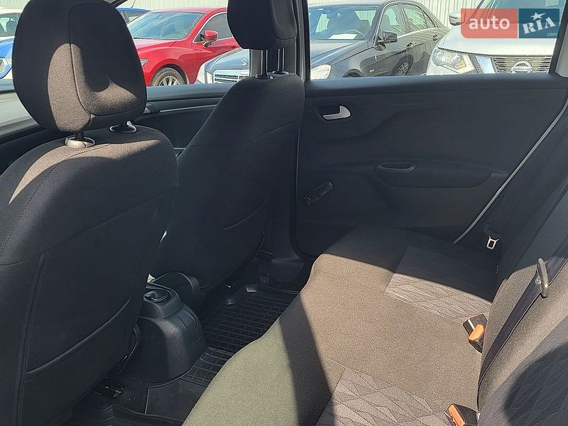 Седан Citroen C-Elysee 2023 в Києві фото 21 Седан Citroen C-Elysee 2023 в Києві