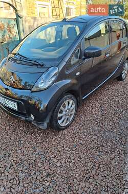 Хэтчбек Citroen C-Zero 2011 в 