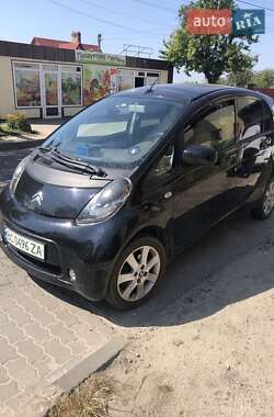 Хэтчбек Citroen C-Zero 2011 в 