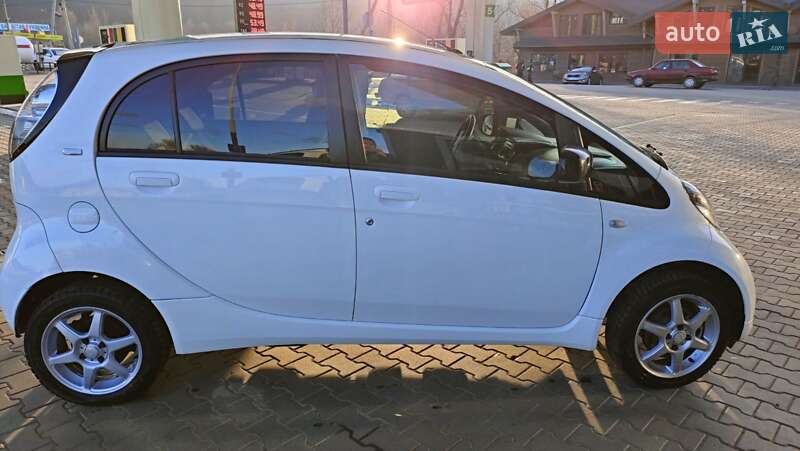 Хэтчбек Citroen C-Zero 2014 в Вижнице