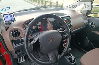 Хэтчбек Citroen C-Zero 2011 в 