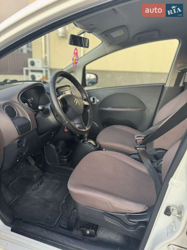 Хэтчбек Citroen C-Zero 2011 в Луцке фото 21 Хэтчбек Citroen C-Zero 2011 в Луцке