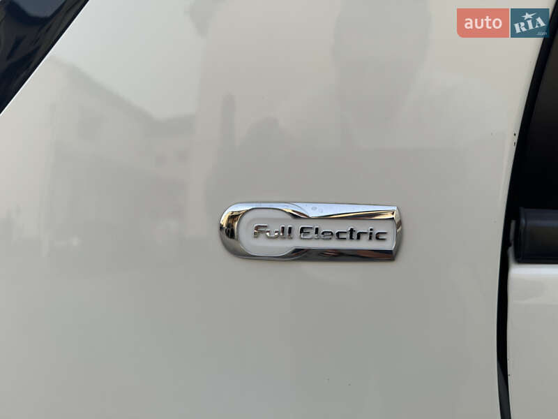Хэтчбек Citroen C-Zero 2011 в Луцке фото 27 Хэтчбек Citroen C-Zero 2011 в Луцке