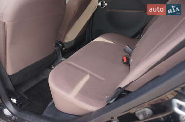 Хэтчбек Citroen C-Zero 2011 в 
