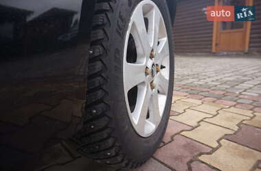 Хэтчбек Citroen C-Zero 2011 в 