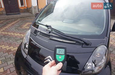 Хэтчбек Citroen C-Zero 2011 в 