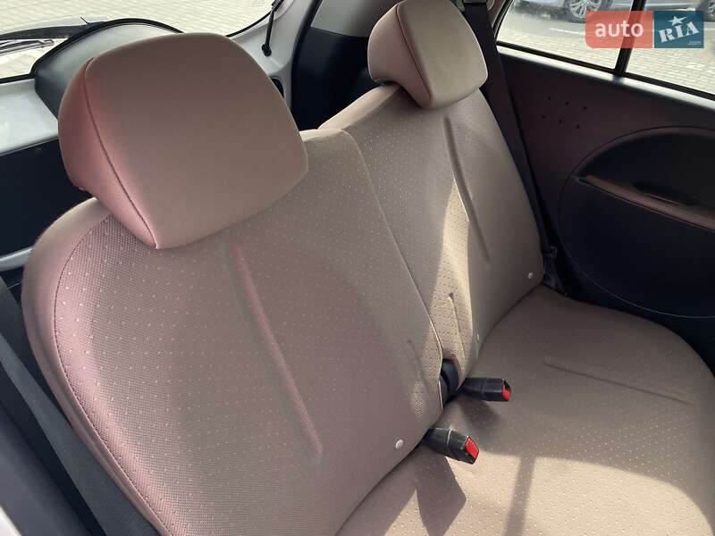Хэтчбек Citroen C-Zero 2014 в Виннице