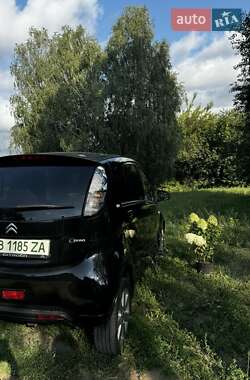 Хэтчбек Citroen C-Zero 2011 в 
