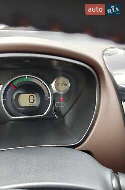 Хэтчбек Citroen C-Zero 2011 в 