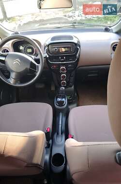 Хэтчбек Citroen C-Zero 2011 в 