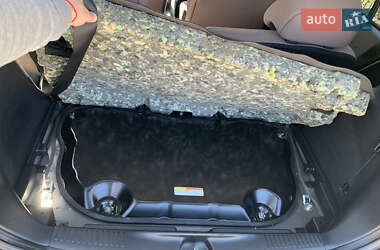 Хэтчбек Citroen C-Zero 2011 в 