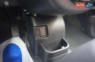 Хэтчбек Citroen C-Zero 2012 в 