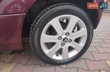 Хэтчбек Citroen C-Zero 2012 в 