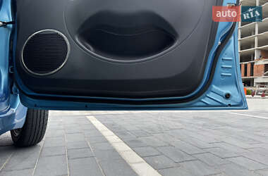 Хэтчбек Citroen C-Zero 2015 в 