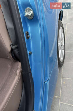 Хэтчбек Citroen C-Zero 2015 в 