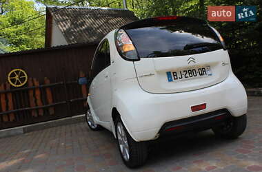 Хэтчбек Citroen C-Zero 2011 в 