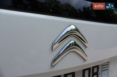 Хэтчбек Citroen C-Zero 2011 в 